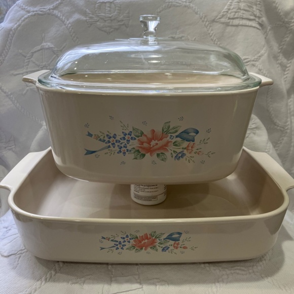 2 Corning Ware pattern “Symphony” Lasagna dish and 5 L Casserole Baking dish - Picture 2 of 16